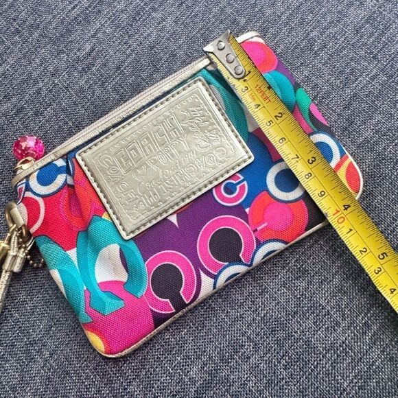 COACH Poppy Wristlet Multicolor Signature Print - Picture 7 of 10